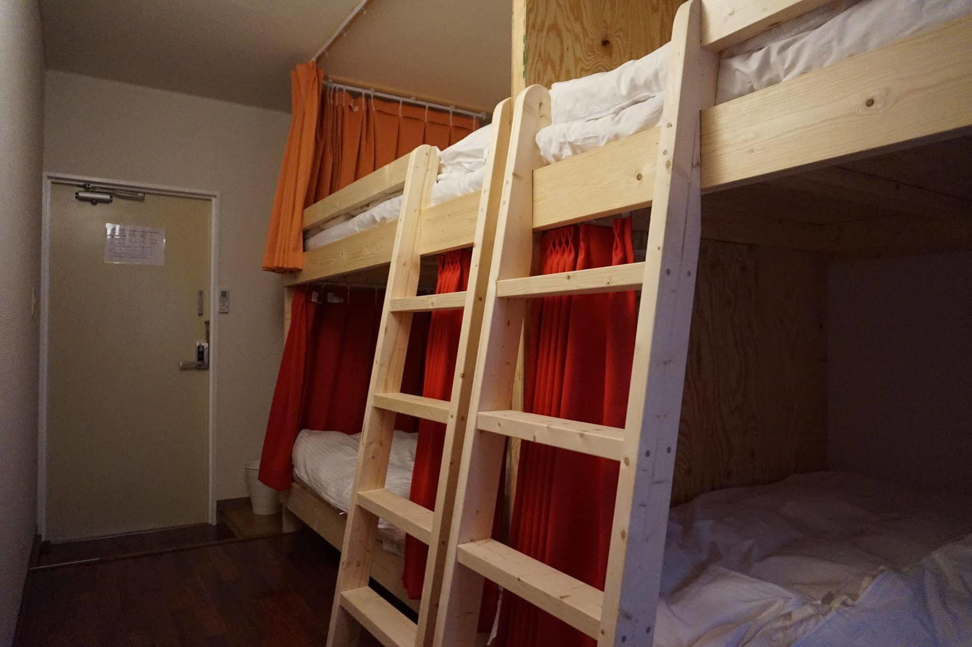 Uni Hostel Osaka Zewnętrze zdjęcie