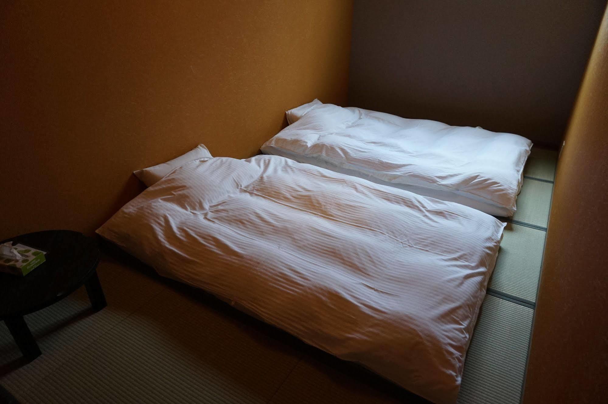 Uni Hostel Osaka Zewnętrze zdjęcie