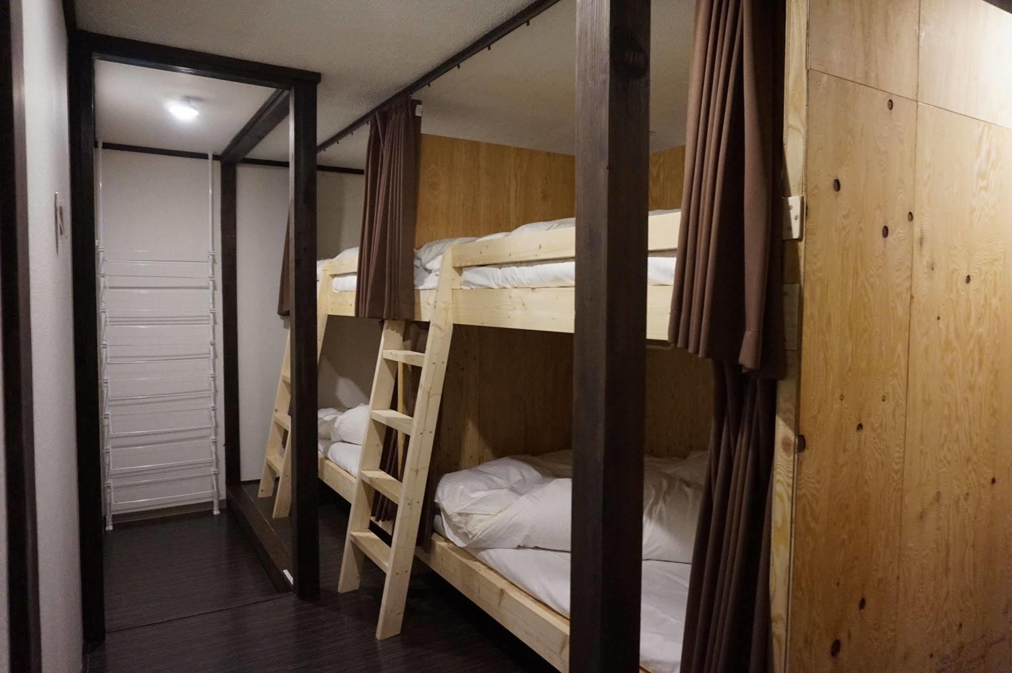 Uni Hostel Osaka Zewnętrze zdjęcie