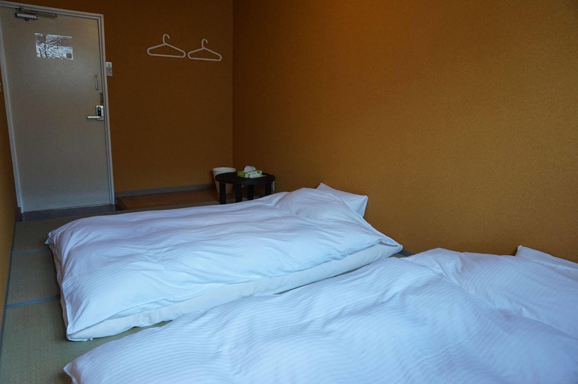 Uni Hostel Osaka Zewnętrze zdjęcie