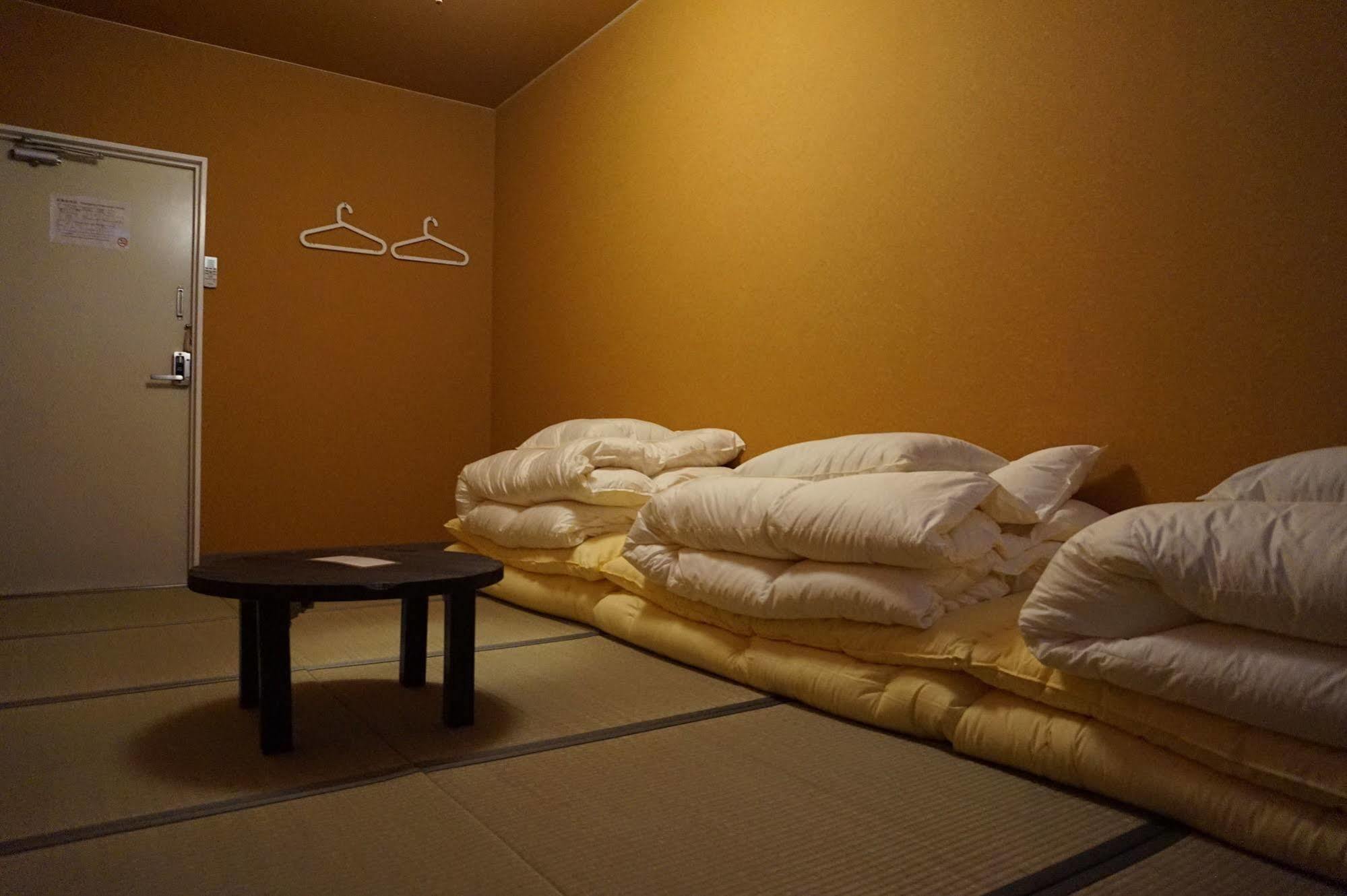 Uni Hostel Osaka Zewnętrze zdjęcie
