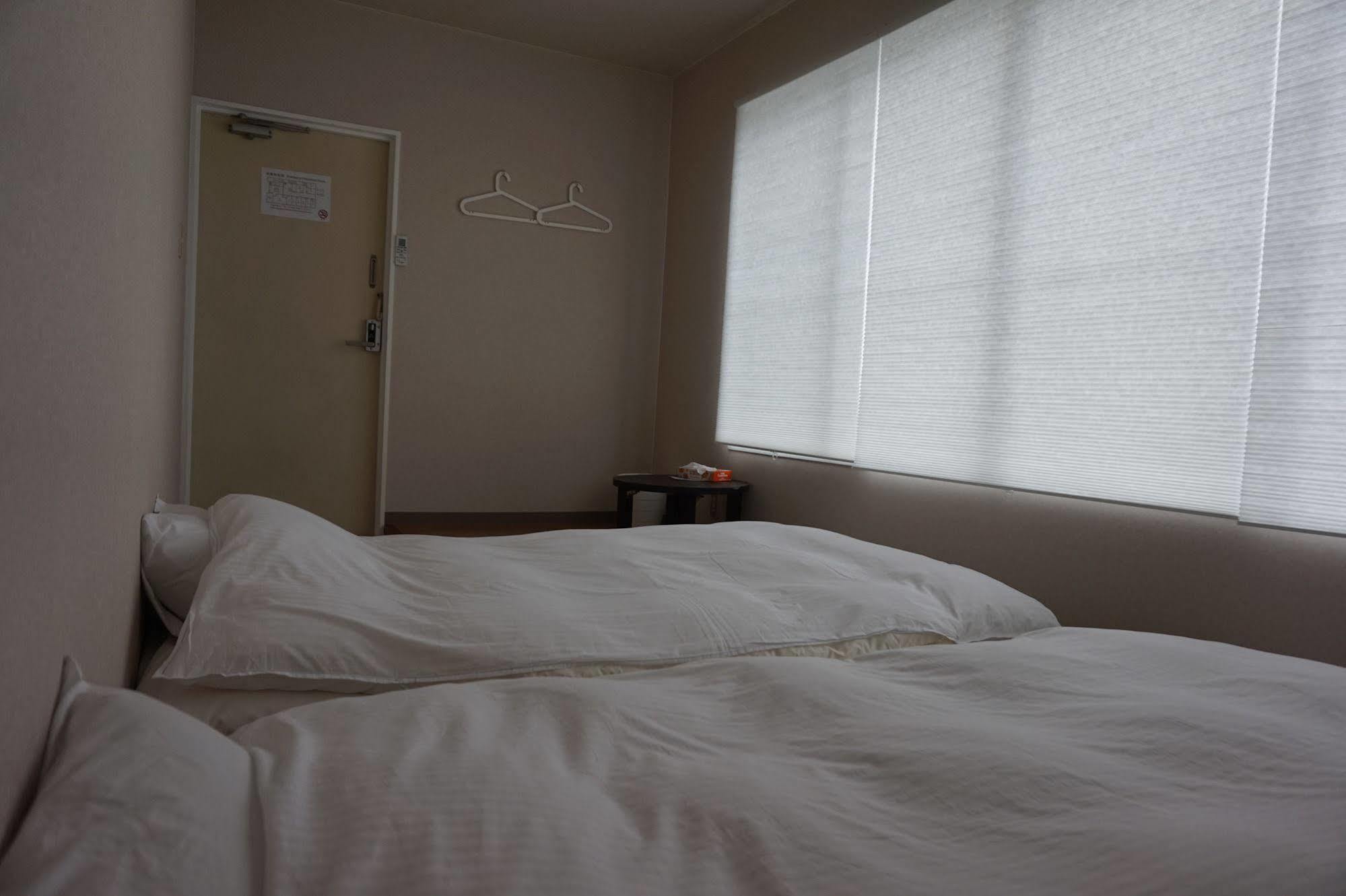 Uni Hostel Osaka Zewnętrze zdjęcie